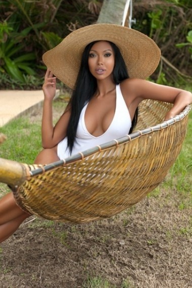 Sashenka, beautiful Russian escort who offers oral job in Rome