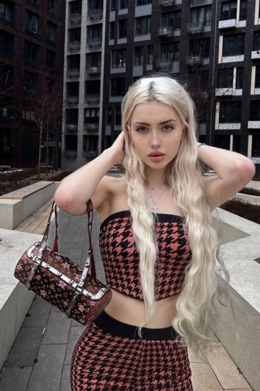 Natali, beautiful Russian escort who offers dates in Rome