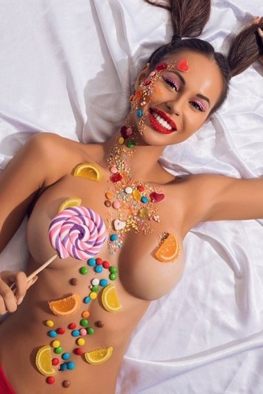 Arina, beautiful Russian escort who offers oral job in Rome Arina, beautiful Russian escort who offers oral job in Rome