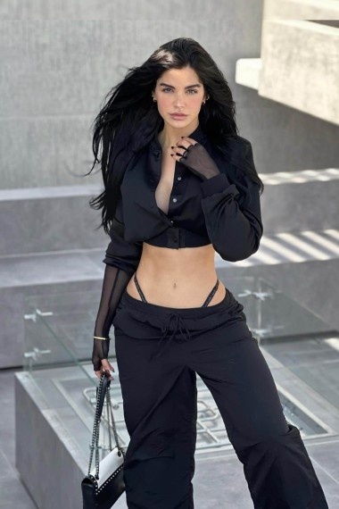 Adiliya, beautiful Russian escort who offers oral job in Rome